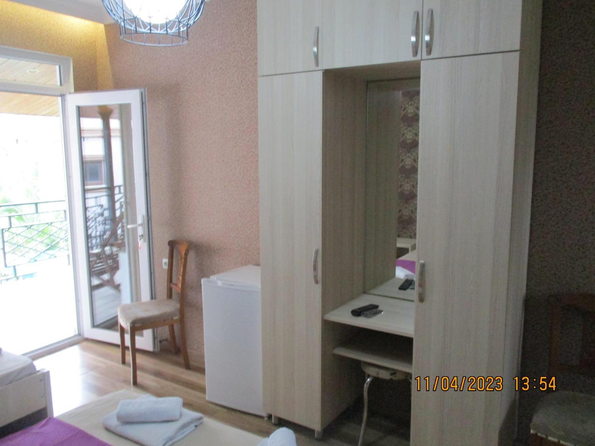 Guest House Nino มาคินจอรี ห้อง รูปภาพ