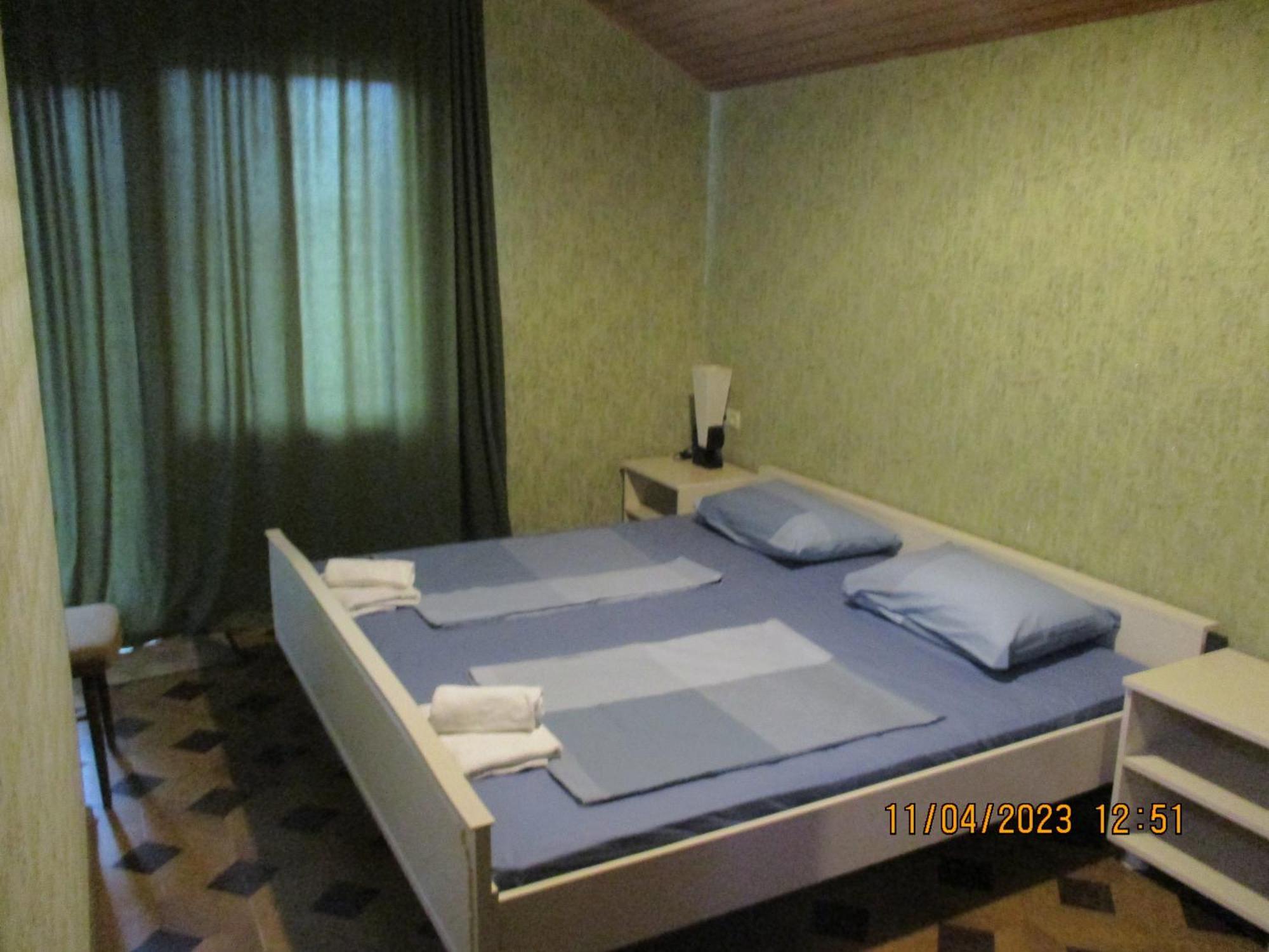 Guest House Nino มาคินจอรี ห้อง รูปภาพ